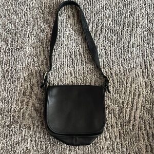 COACH vintage 098-6125 black leather saddle bag